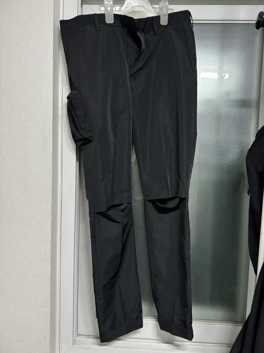 Undercover knee cut pants size 5