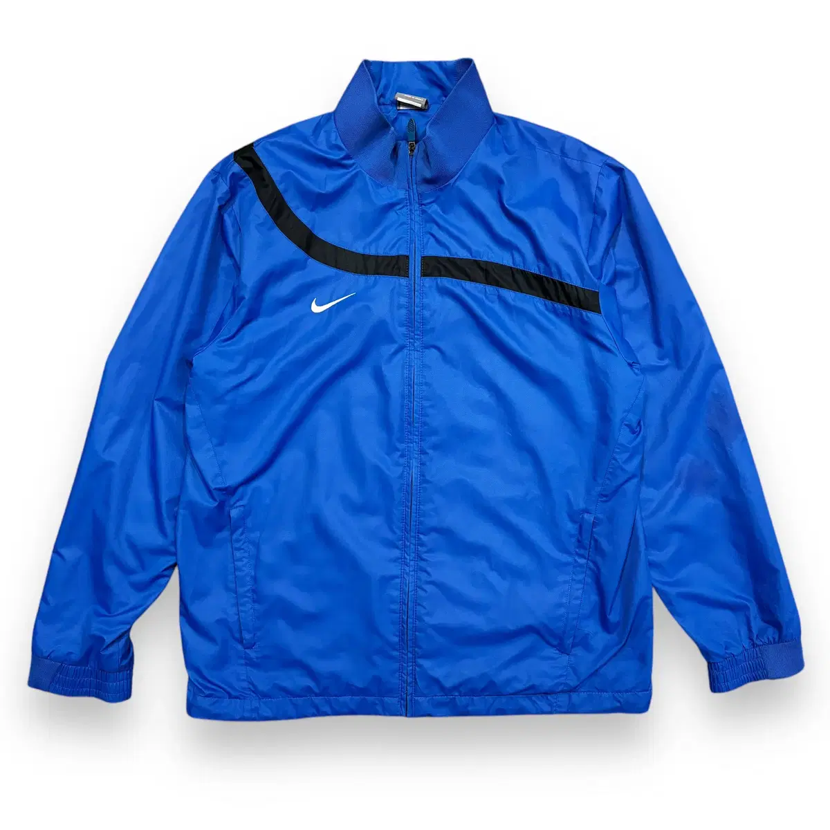 Wanwon Shop Nike Embroidered Go Windbreaker