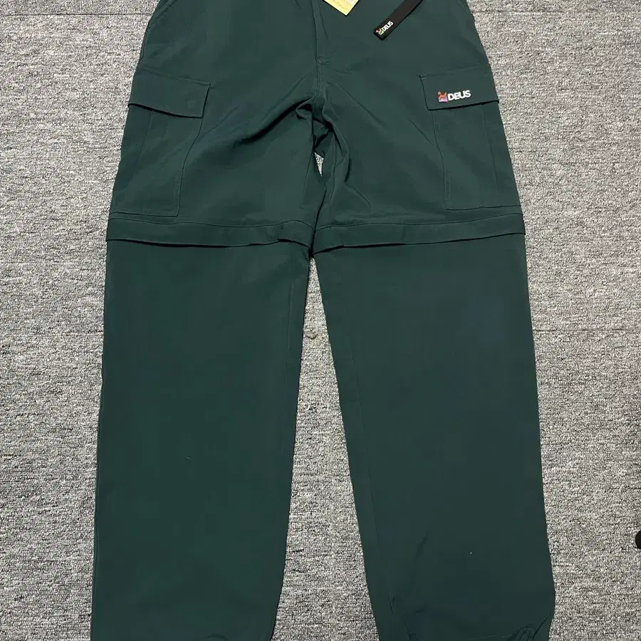 데우스 compass pant (L)