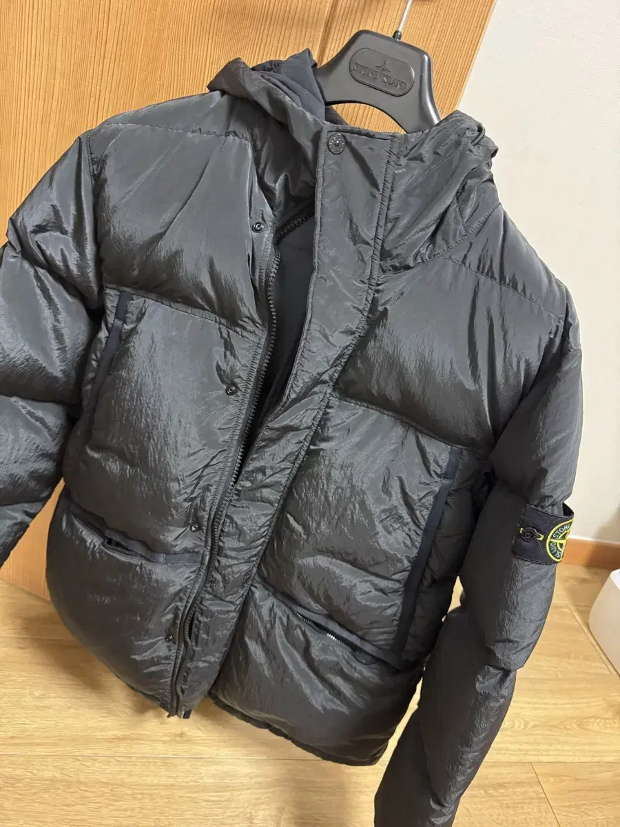 Stone Island Nylon Metallic Padding L (like new)