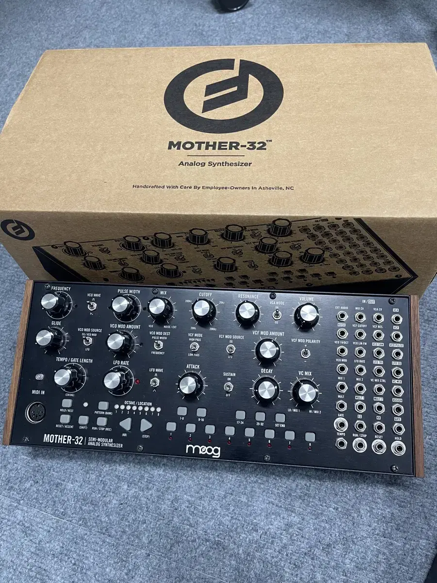 Moog Mother-32