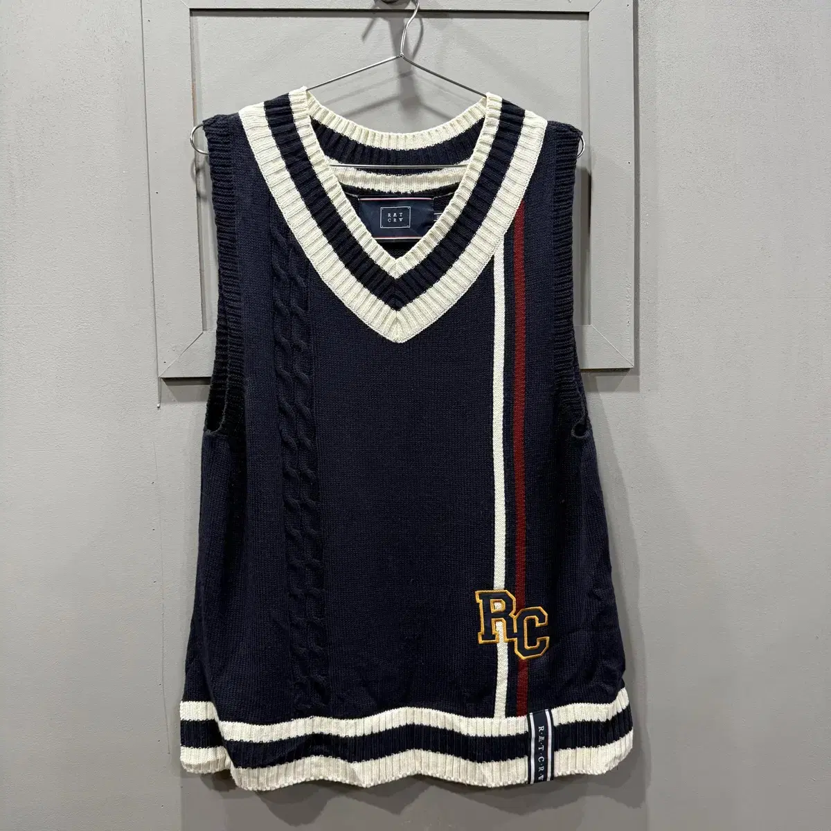 M Romantic Crown Knit Vest Jo