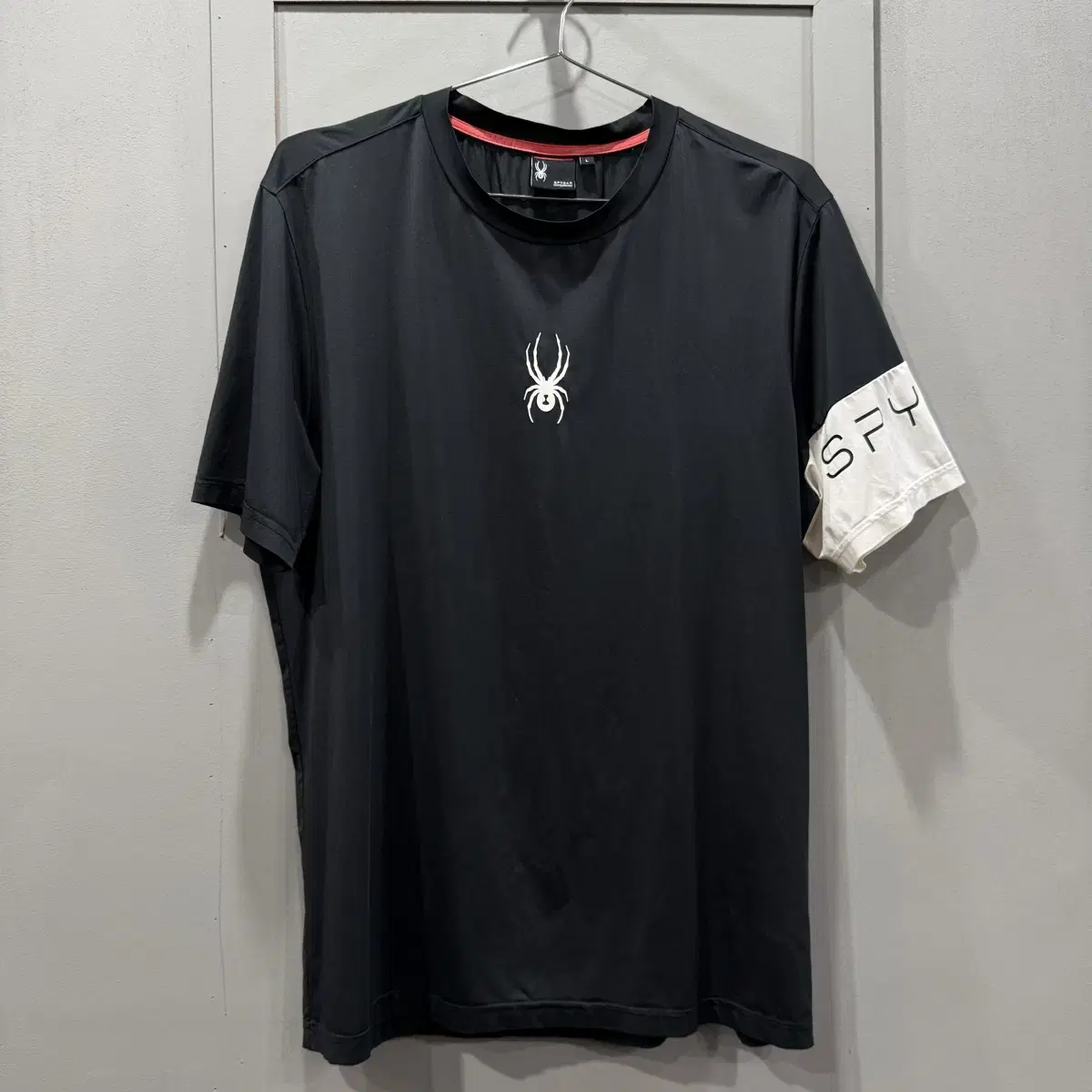 L Spider Functional Short Sleeve T-Shirt