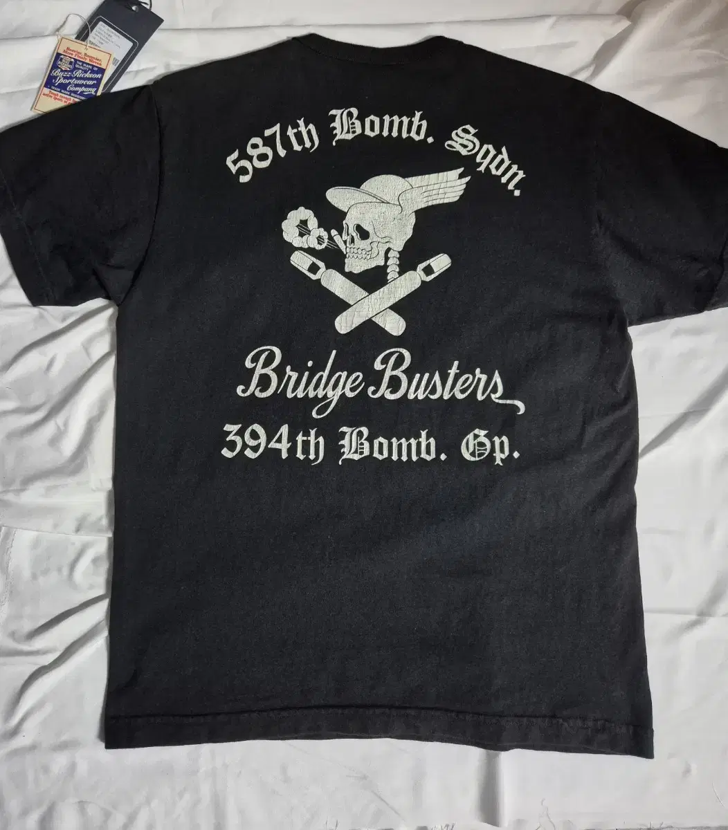 Sells Buzz Rickson 587th Bomb SQ Vahn Short Sleeve Tee Size M