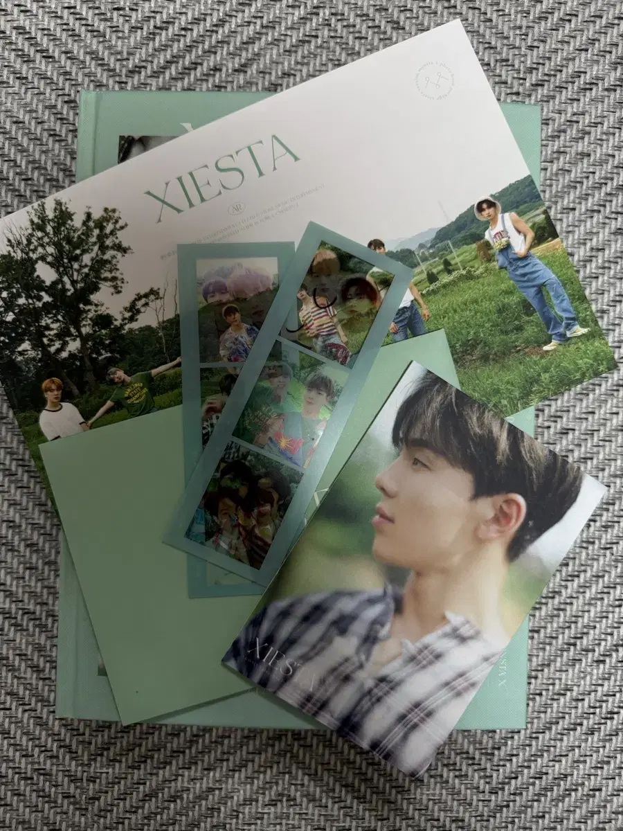 Monsta x Siesta photobook WTS