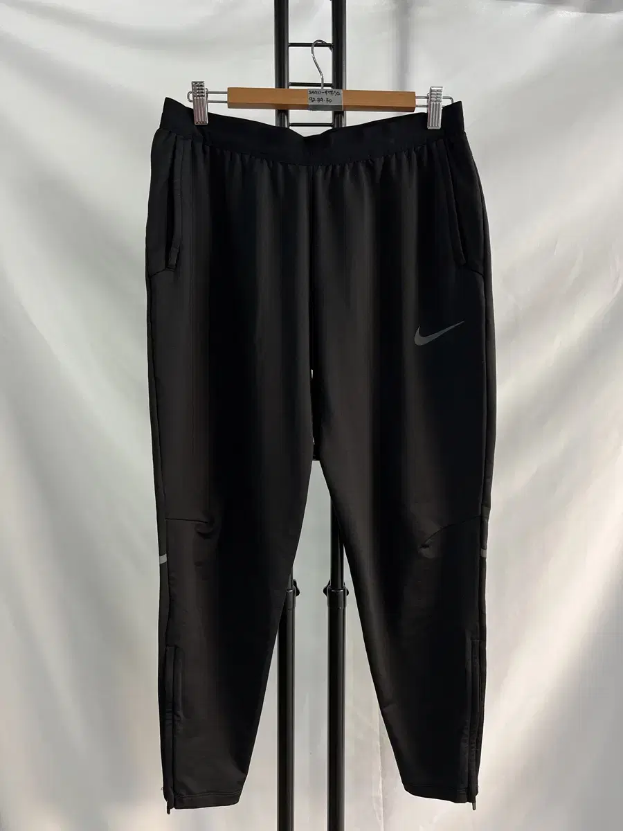 [Authentic/XL] Nike Swoosh Phenom Running Black Pants/Trousers