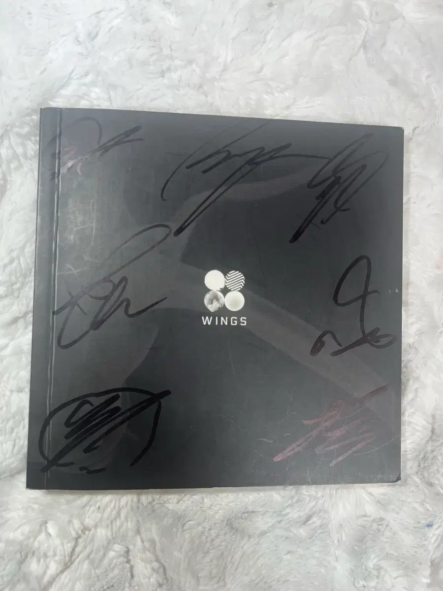 Lowest price)BTS autographed album to sell