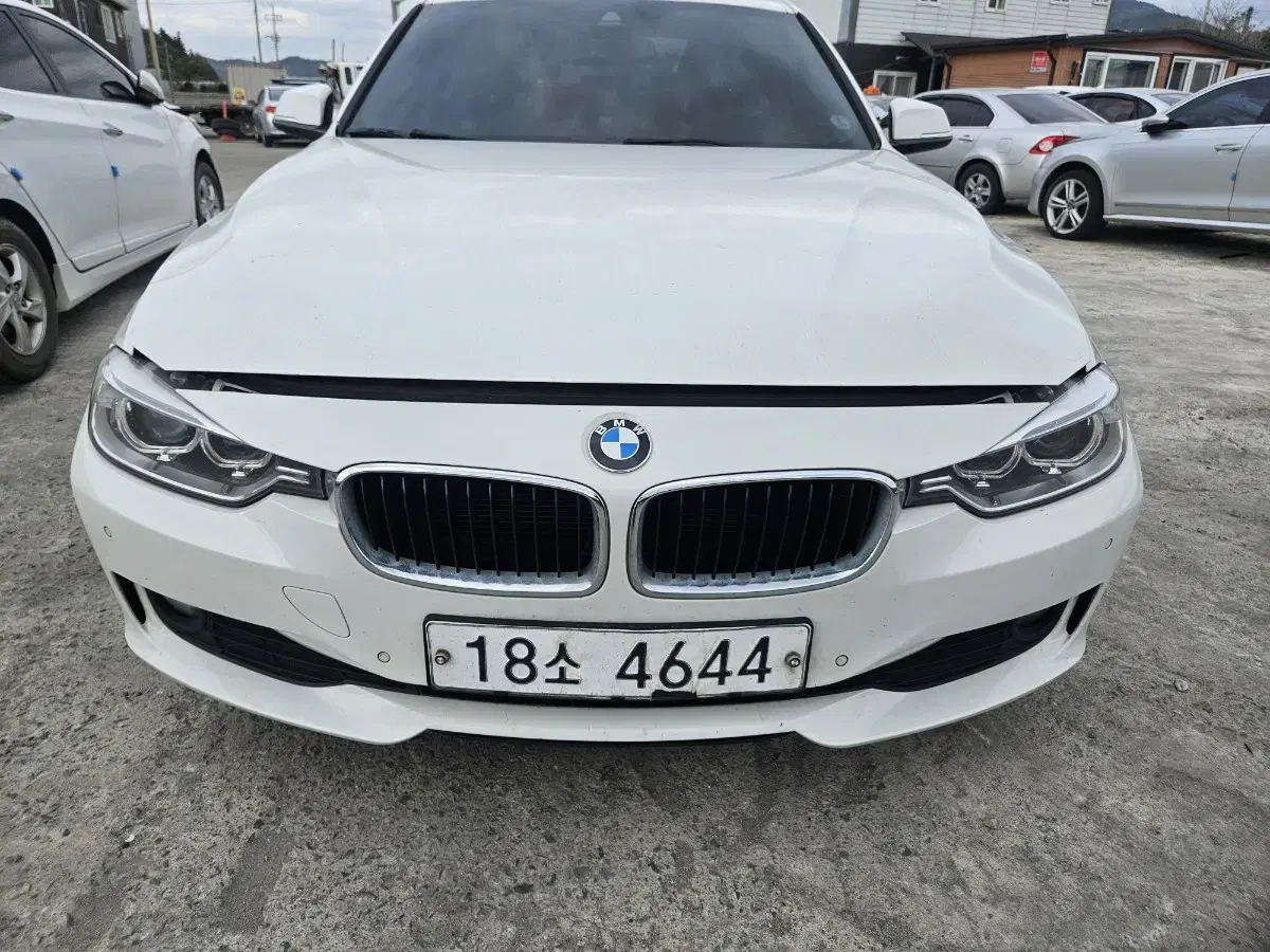 bmw f30 320d 14년식 차량부품 판매합니다