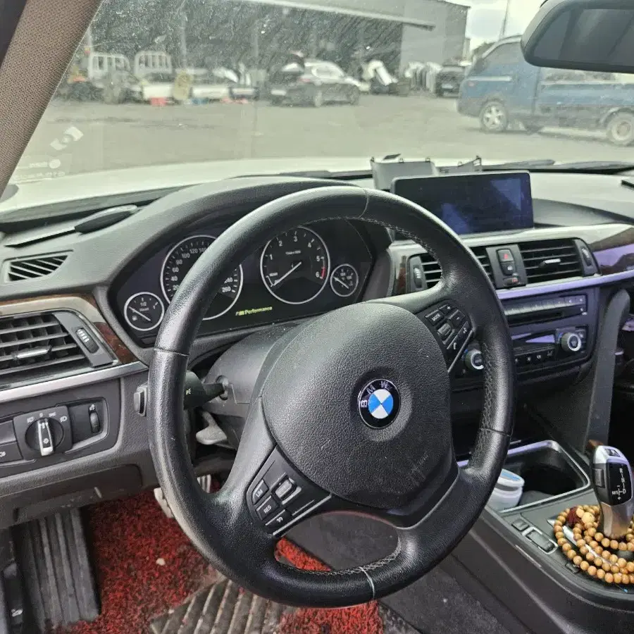 bmw f30 320d 14년식 차량부품 판매합니다