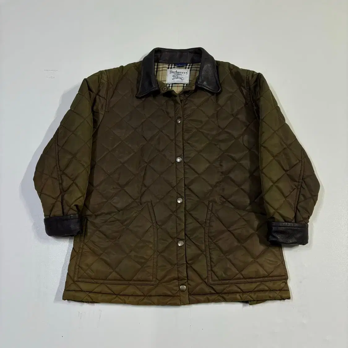 100 Burberry 90s Quilted Jacket