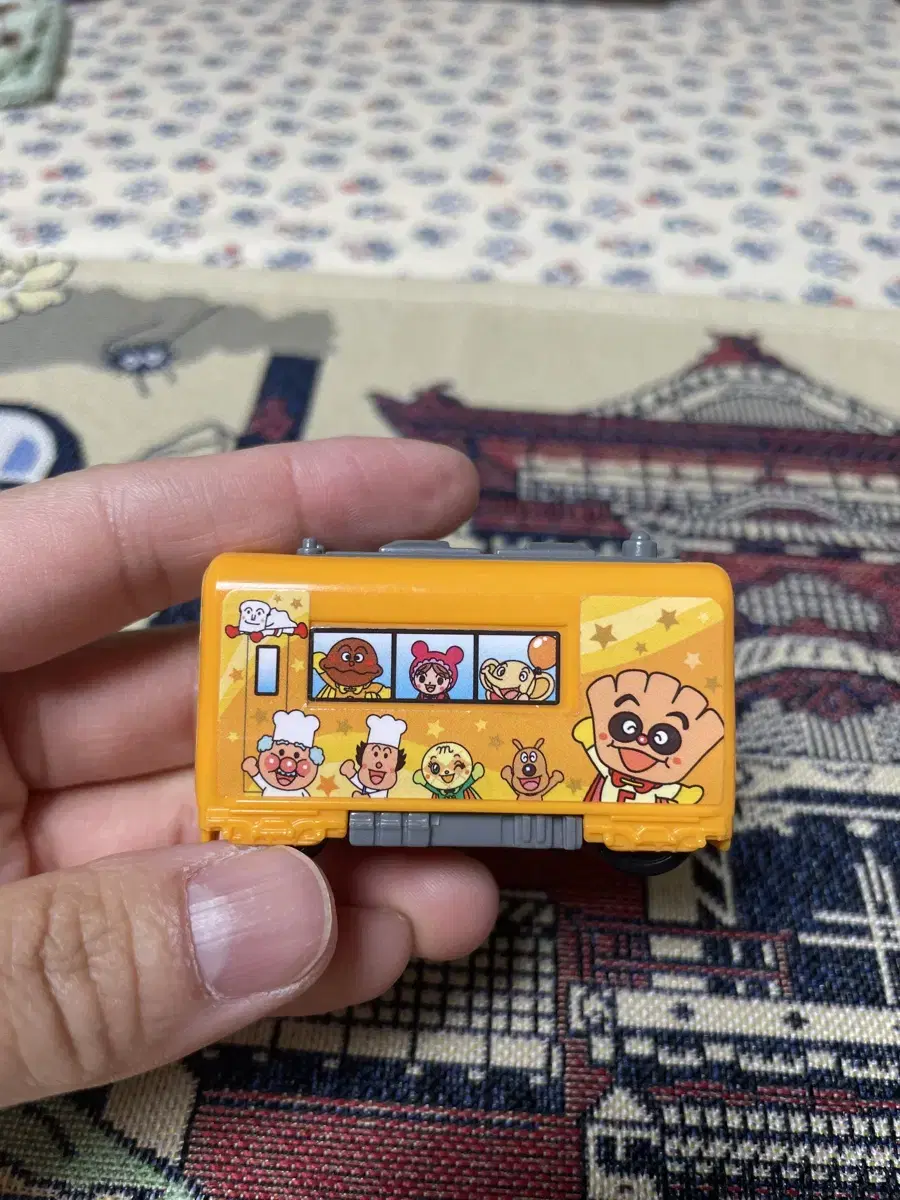 Anpanman Cream Panda Bus Gacha