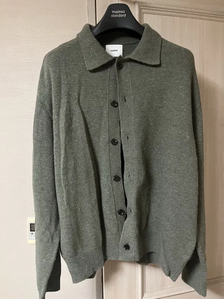 Leav kara Cardigan size M