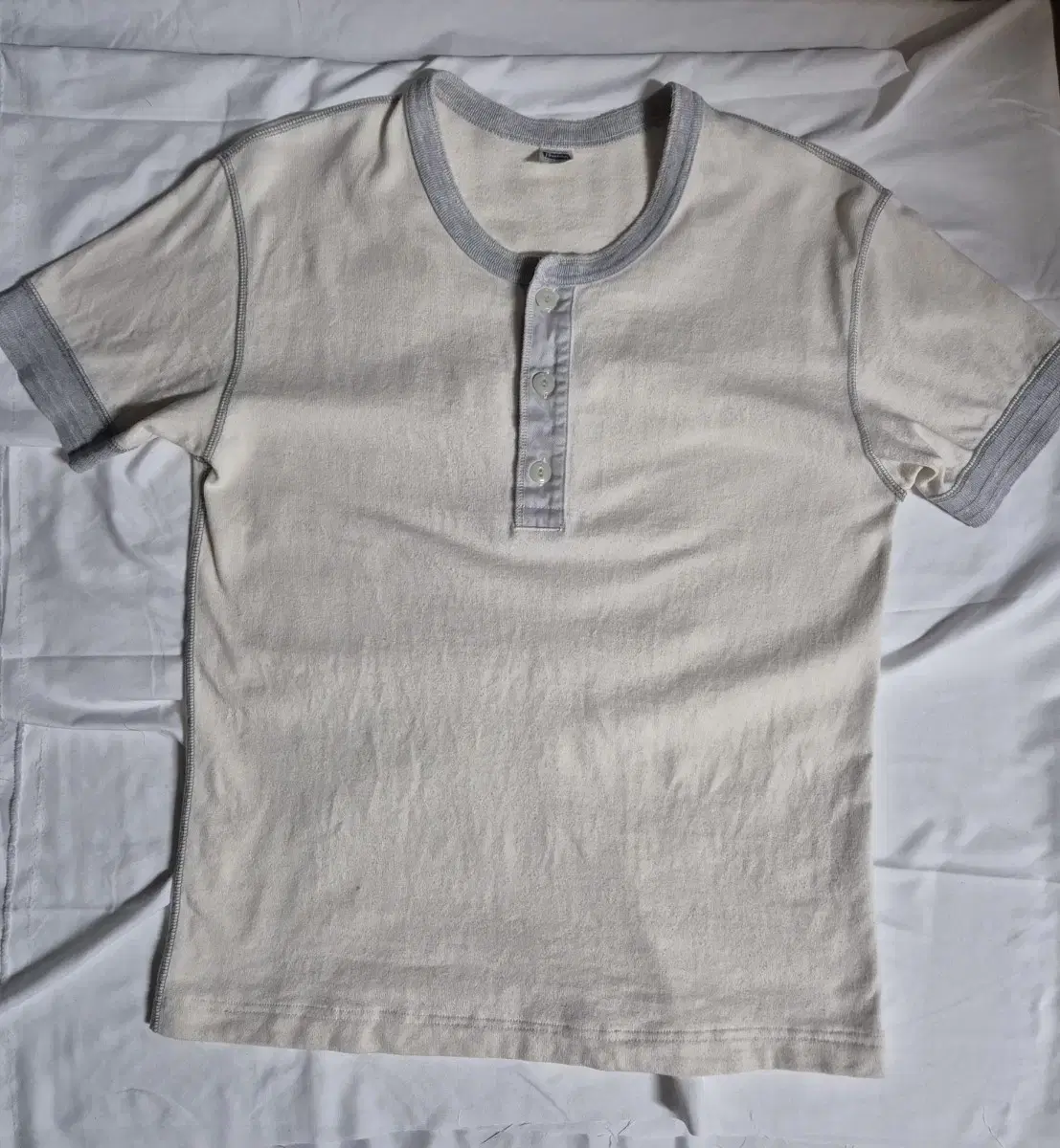 Ferrows henry neck short sleeve tee sells size L