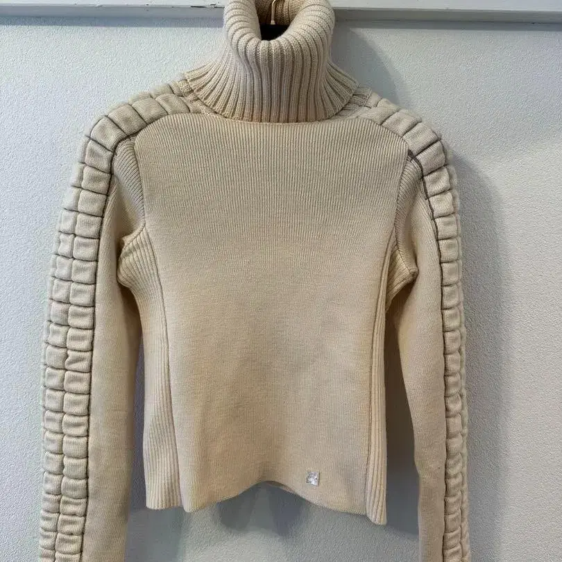 샤넬 CHANEL High Neck Knit Coco Mark