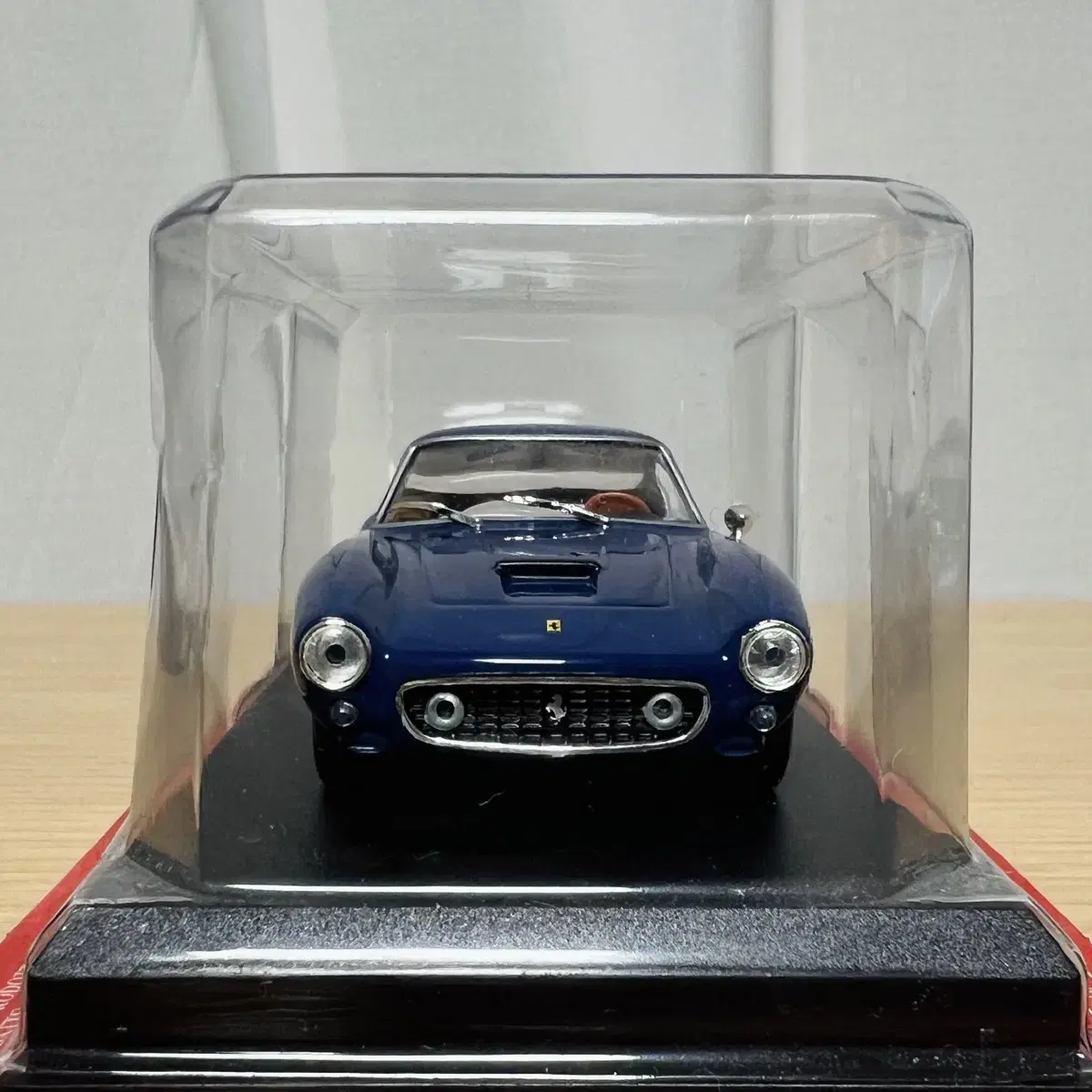 1:43 다이캐스트 페라리 250 GT SWB