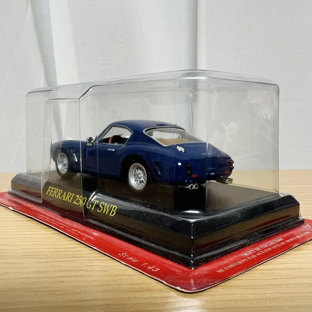 1:43 다이캐스트 페라리 250 GT SWB