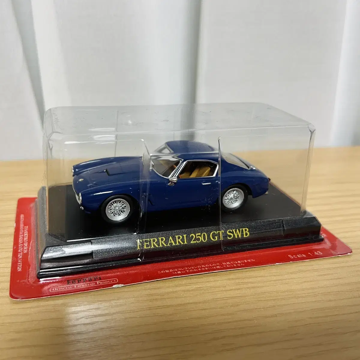 1:43 다이캐스트 페라리 250 GT SWB