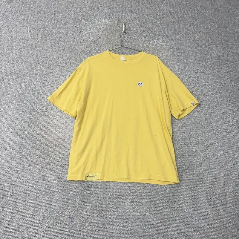 Discovery Yel Logo Overfit Short Sleeve Tee 105