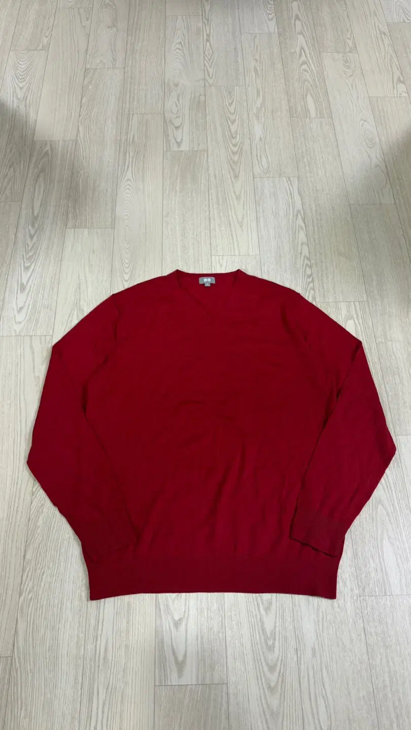 Uniqlo Uniqlo Pure wool knit sweater