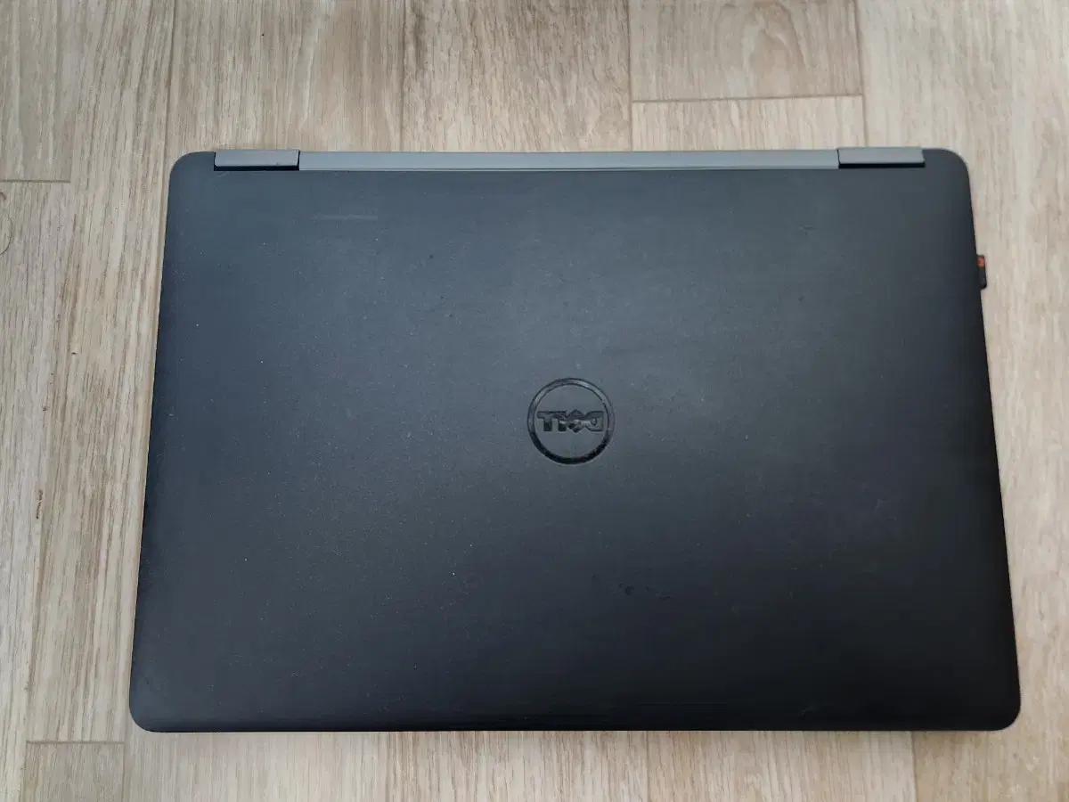 i5-6300U Dell Latitude E7270 팝니다.