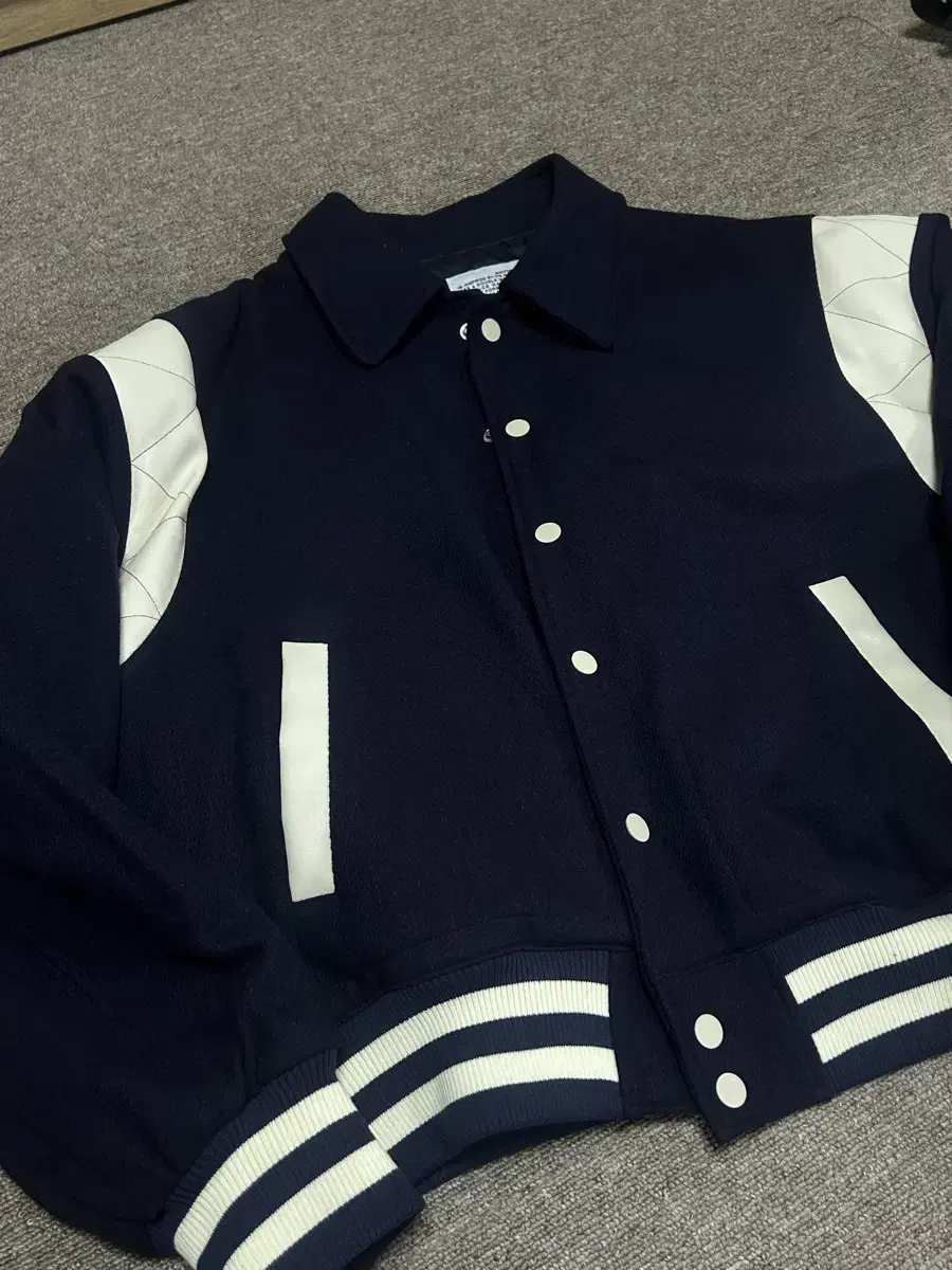 Varsity Jacket XL in Bee's Dey Suit