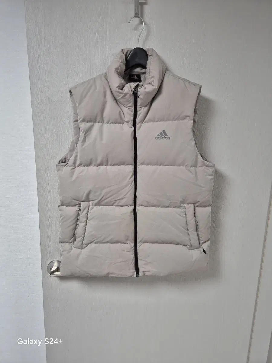 Adidas Duck Down Puffer Vest (Best) 105 StatusGood.