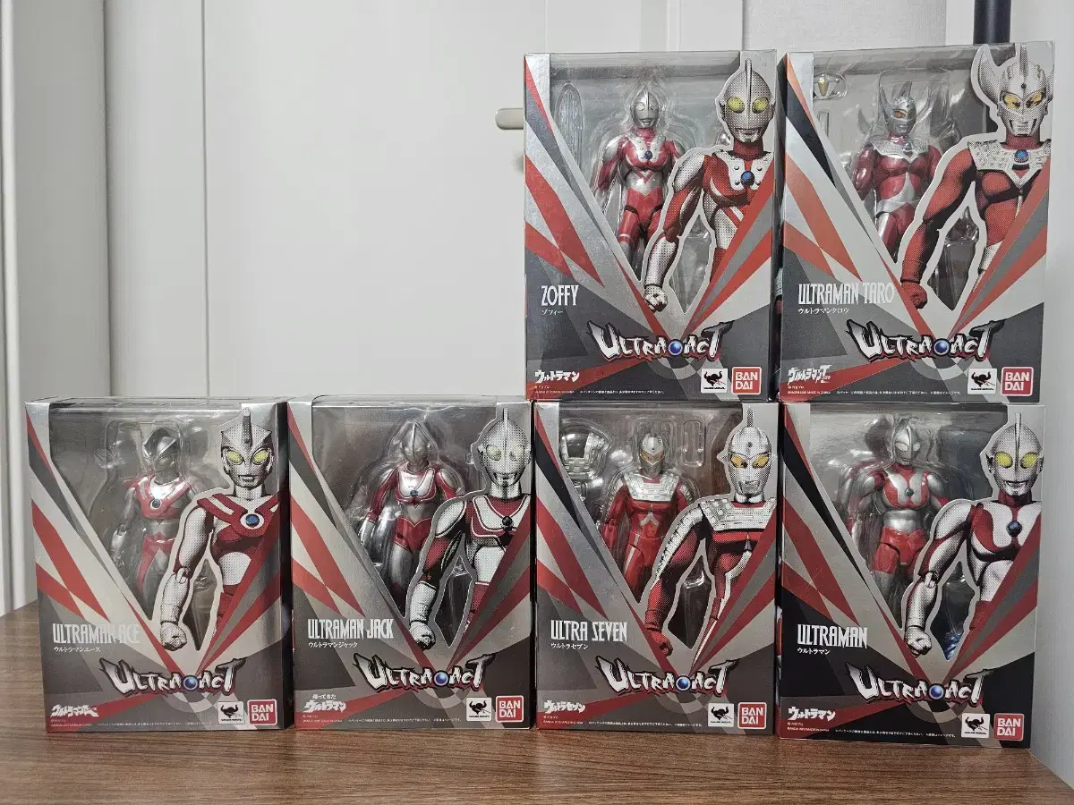 ULTRA-ACT Ultraman 6 Brothers sells