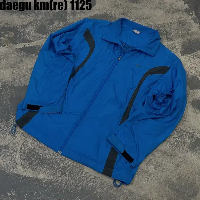 95 Nike Windbreaker Jacket