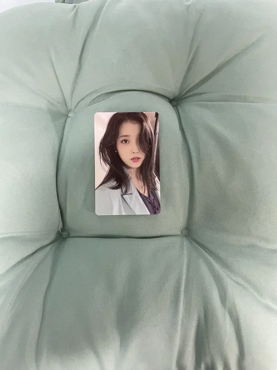 IU Golden Hour Sotokon YooAna Zone Photo Card Pre-order Benefit