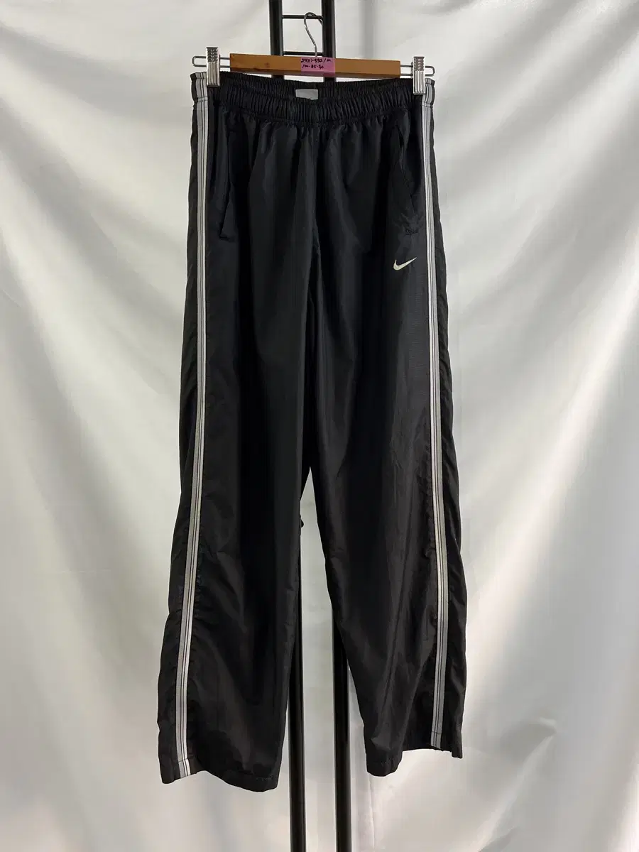 [Authentic/M] Nike Swoosh Sideline Black Woven Pants/Trousers