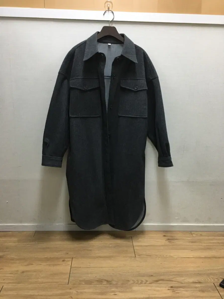 (Men's No. 90) Women's 66-77 Charcoal Overcoat with Shirt