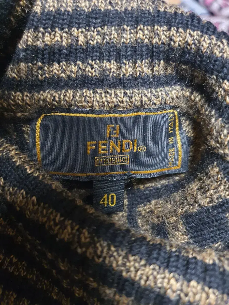 펜디 40 미국 이태리 폴라티 니트 메리노 울 빈티지 FENDI 명품