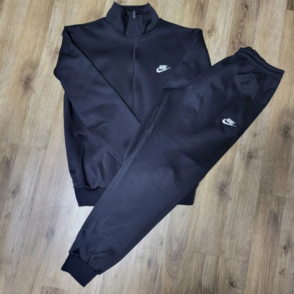 NIKE Tracksuit Set