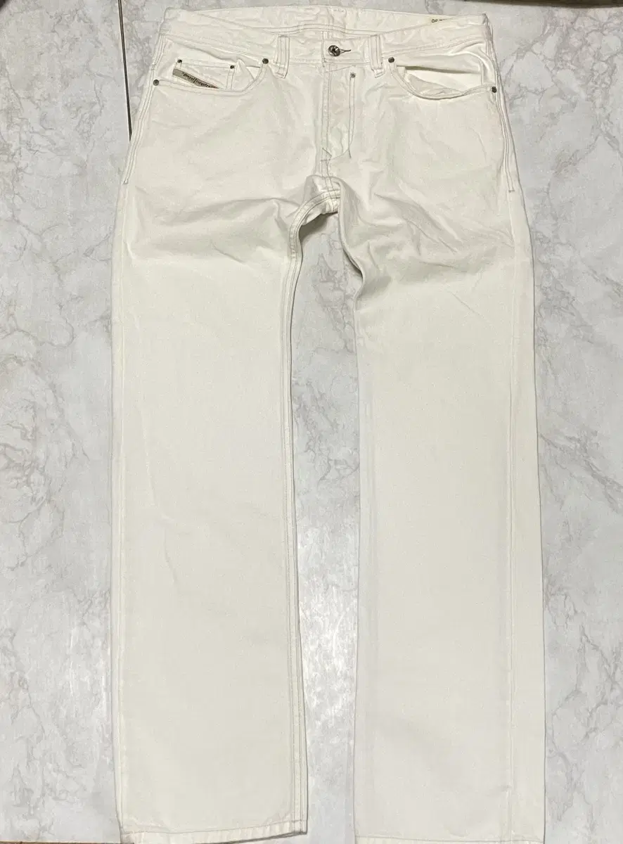 Diesel White jin Pant size 34 inch waist