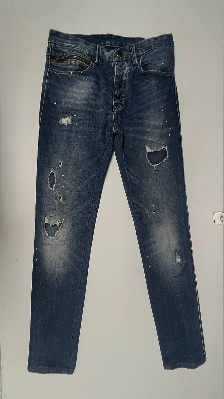 7111 Emporio Armani [All Seasons] Men's Jeans 29