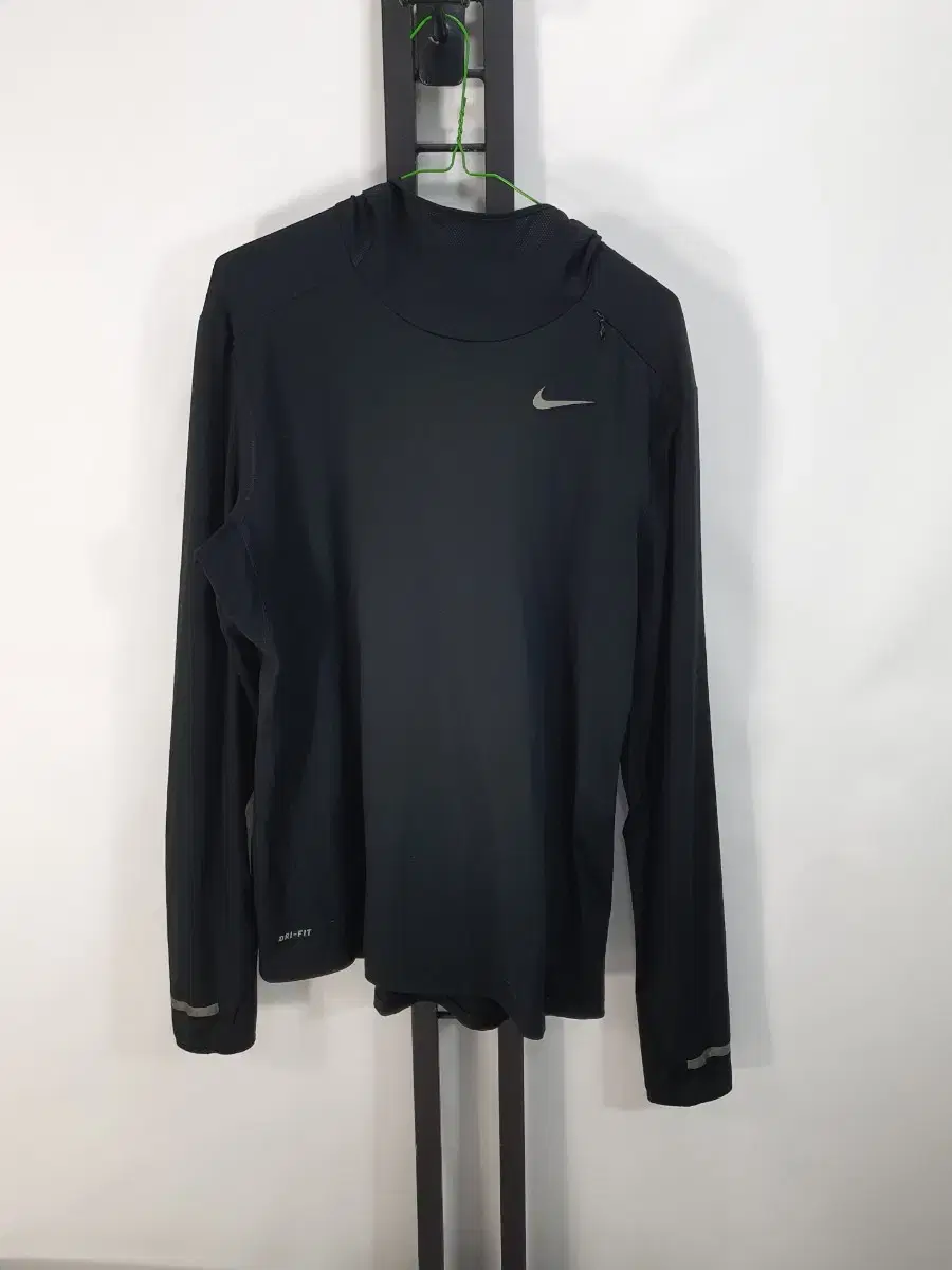 Nike DryFit Running Hoodie Element Running Hoodie Black L