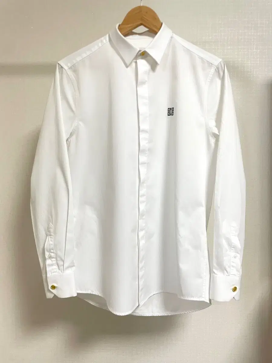 Givenchy Hidden-button white shirt M