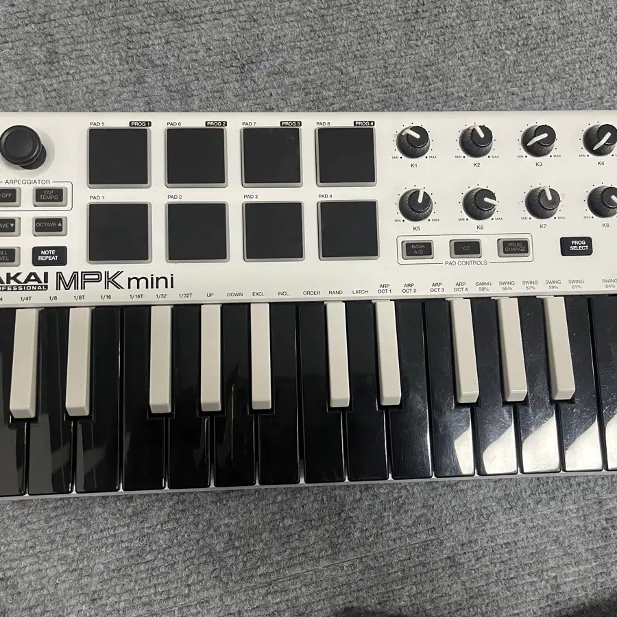 Akai MPK Mini