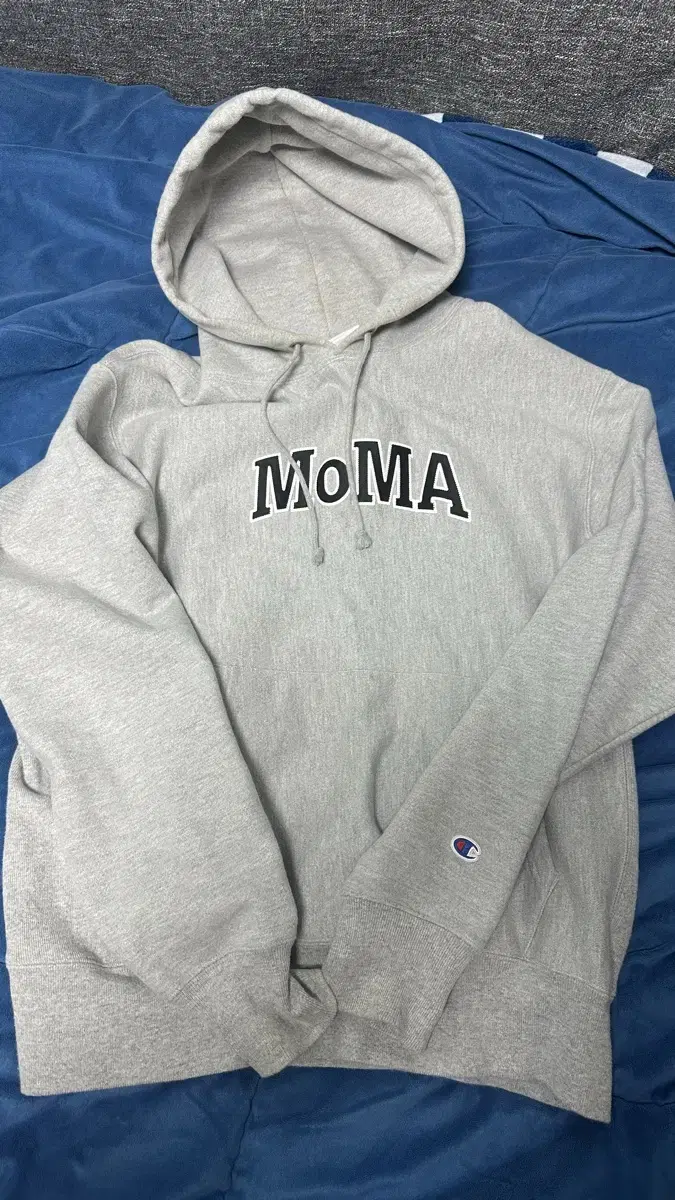 Moma Hood L