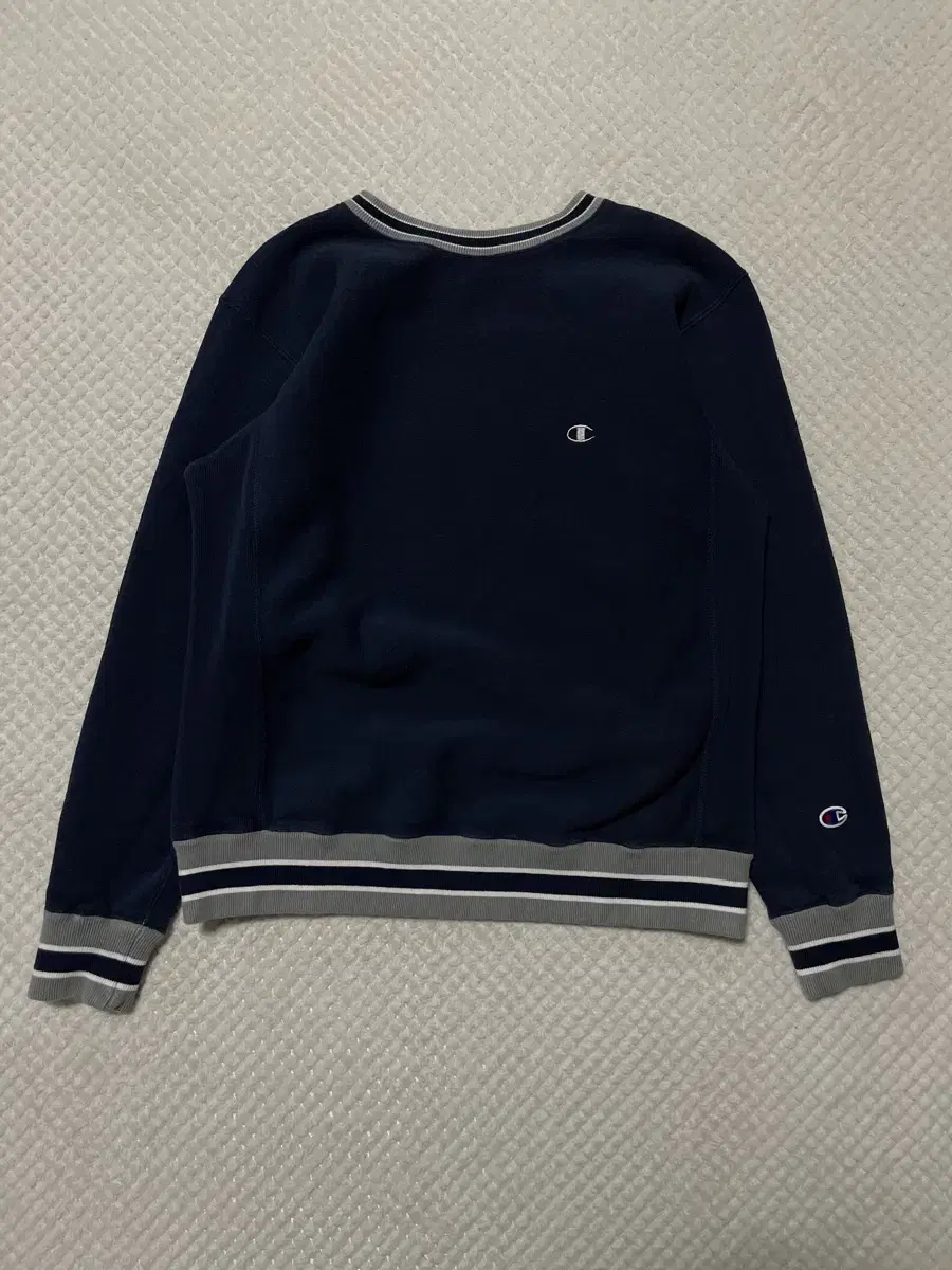 [L] Champion Reverse Weave Ribbed Crewneck Logo Sweatshirt (Clean O)