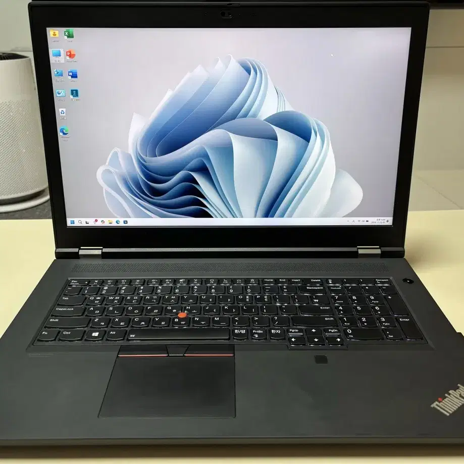 Lenovo thinkpad P17 gen1 노트븍 팝니다.