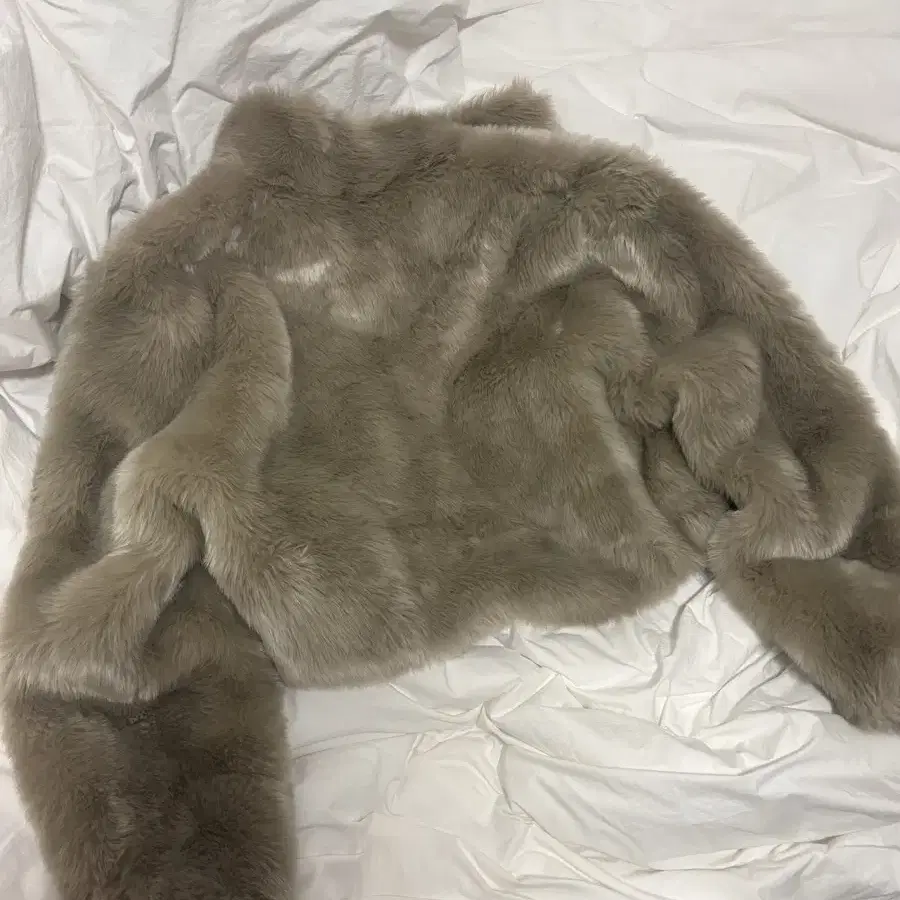 커렌트 퍼자켓 CROP FUR JACKET [BEIGE]