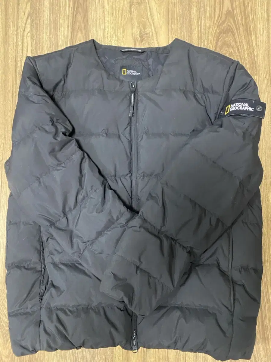 National Geographic Lightweight Padded 3XL (runs small) Quick sale