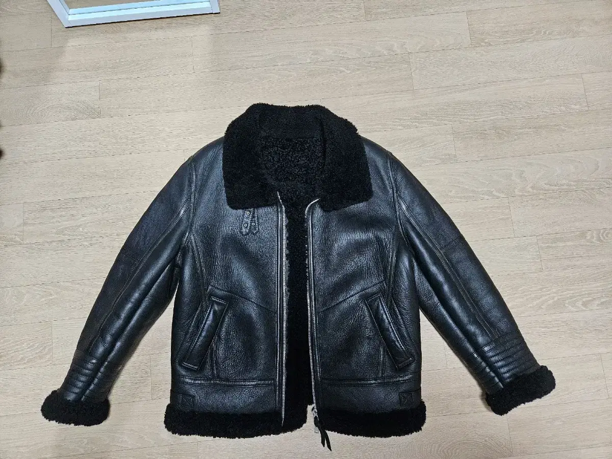 Emerging (Deerskin) Mustang stuka shearling XL