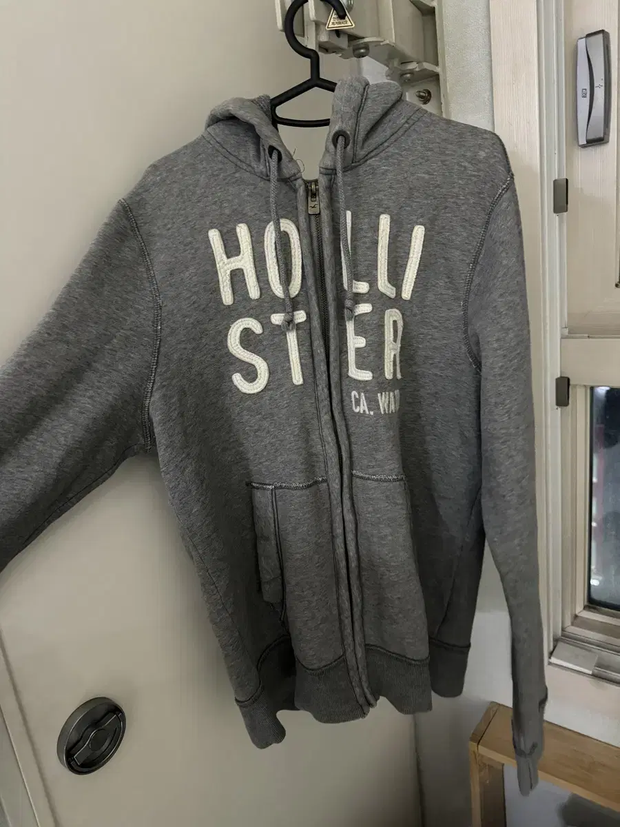 Hollister hooded zip-up grey M