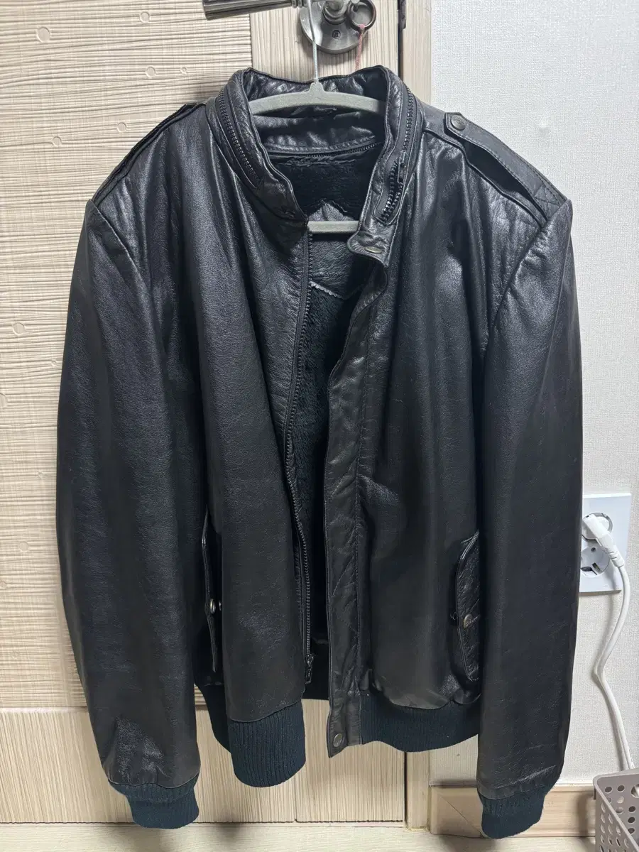 Gaeul Winter Vintage Leather Jacket Bomber