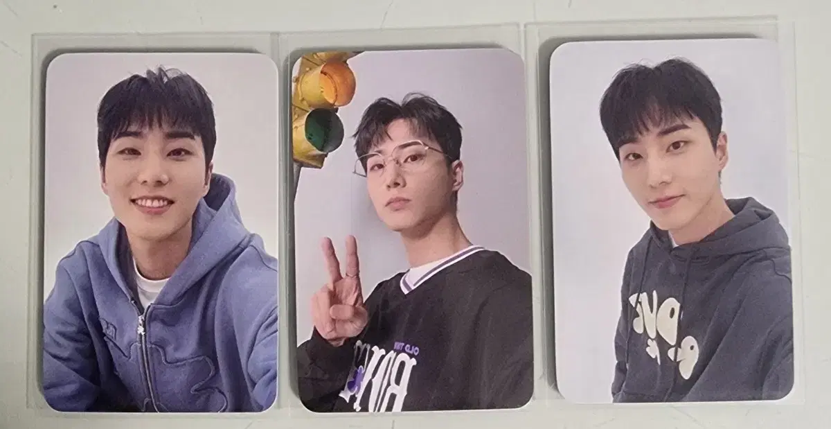 Day 6 Young Kay RDVZ photocard bulk WTS