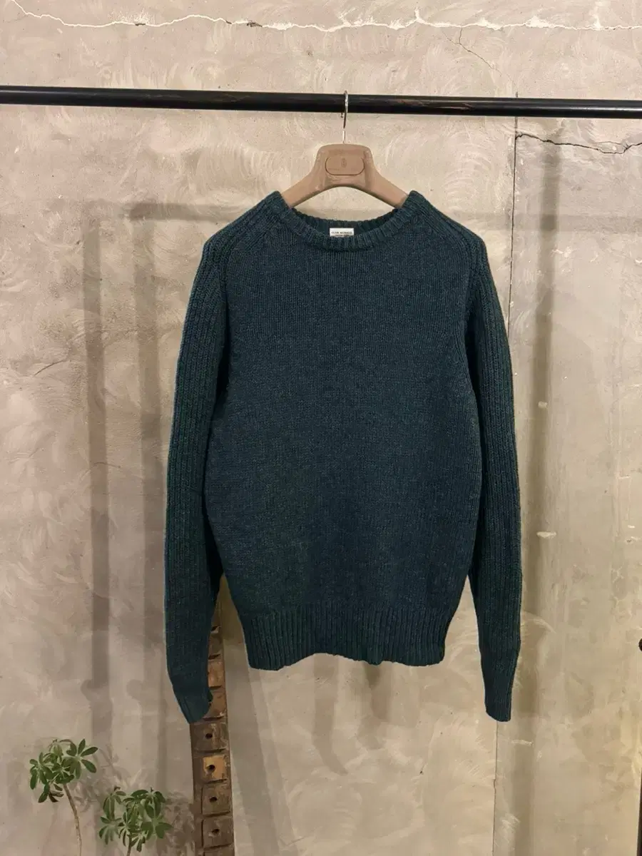 Club Monaco Knit Men100