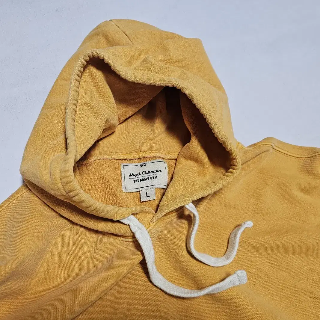 나이젤카본 Embroidered Arrow Hoodie (size L)