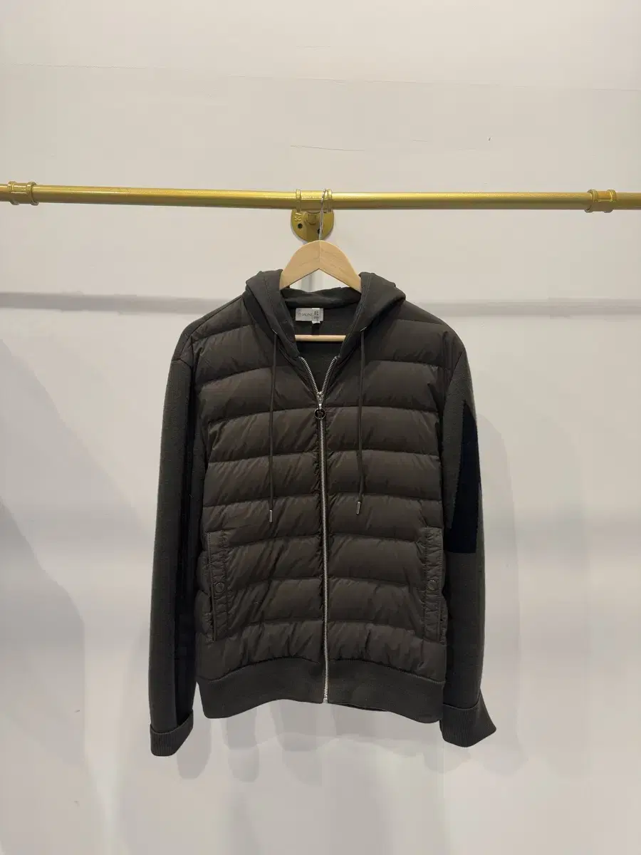 [S-class, 22 years] Moncler Hooded Knit Padded L